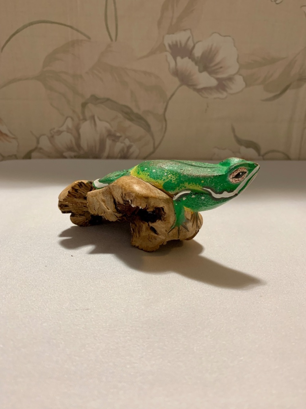 Vintage Hand Carved and Painted Frog On Wood Burl Mushroom